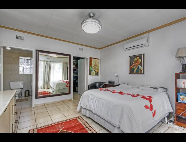 4 BEDROOM FREESTANDING FOR SALE IN LYNDHURST